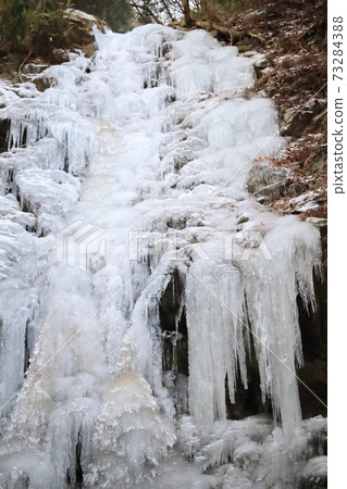 Mt. Kongo (icefall of Ninotaki) Mt. Kongo (icefall of Ninotaki) 73284388