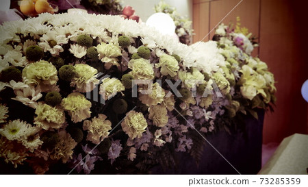 Fashionable flower altar 73285359