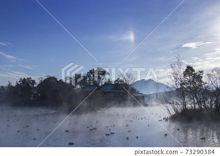 Waterside park and hair storm around Ukishima in the early morning 73290384