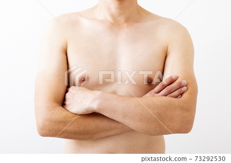 Naked male body 73292530
