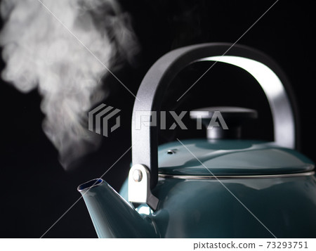 Kettle steam 73293751