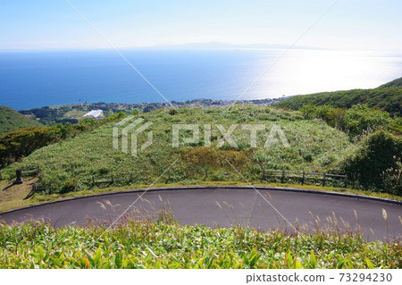 北海道函館市海山海峽展望台下下北半島的景色 北海道函館市海山海峽展望台下下北半島的景色 73294230