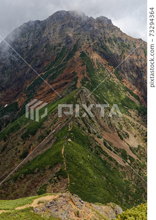 赤岳，八岳的主峰，雲霧從ad岳 73294364