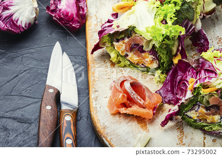 Paupiette from salad and fish 73295002