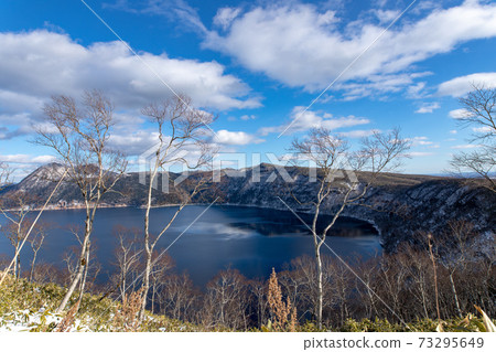 北海道麻樹湖的冬季風光 北海道麻樹湖的冬季風光 73295649
