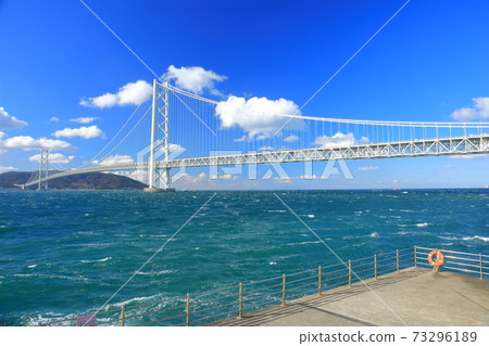 [Hyogo Prefecture] Akashi Kaikyo Bridge under sunny weather 73296189