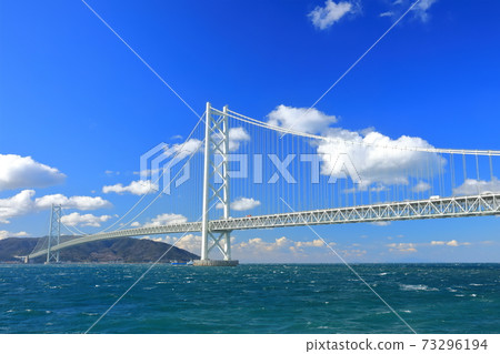 [Hyogo Prefecture] Akashi Kaikyo Bridge under sunny weather 73296194