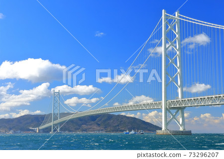 [Hyogo Prefecture] Akashi Kaikyo Bridge under sunny weather 73296207
