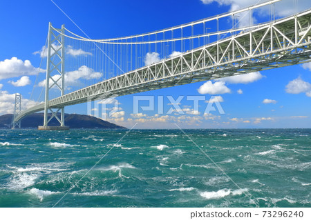 [Hyogo Prefecture] Akashi Kaikyo Bridge under sunny weather 73296240