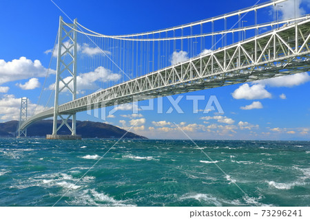 [Hyogo Prefecture] Akashi Kaikyo Bridge under sunny weather 73296241