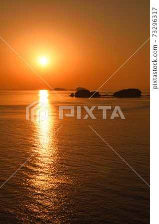 軍艦海島晚上視圖 73296317