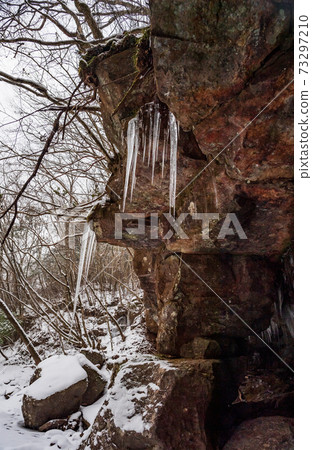 Snow and ice landscape of Kikuchi Gorge in winter Snow and ice landscape of Kikuchi Gorge in winter 73297210