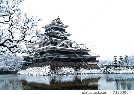 Snow Matsumoto Castle Snow Matsumoto Castle 73303904