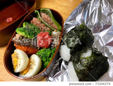 Magewappa lunch box Handmade rice balls and lunch 73304374