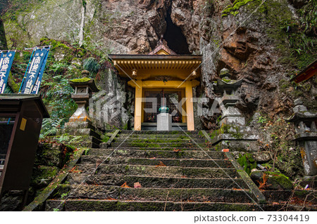 岩洞中的Fudo Myoo（兵庫縣丹波市彥半町卡拉）*作品註釋區中的拍攝位置 73304419