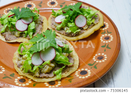 Tostada de Pata（墨西哥美食） 73306145