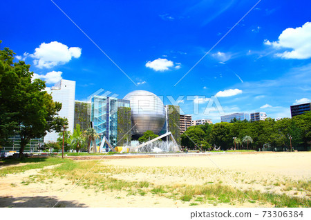 名古屋的白川公園和名古屋市科學館的風景 73306384