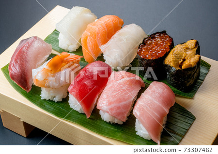 Sushi set 73307482