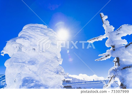 山形縣的冰與藍天山形縣山形市 73307999