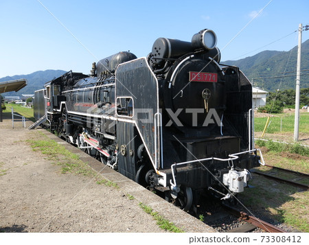 D51型蒸汽機車(D51 774)靜態存放在老大沙站 D51型蒸汽機車(D51 774)靜態存放在老大沙站 73308412