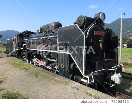 D51 type steam locomotive (D51 774) that is statically stored at the old Taisha station 73308413