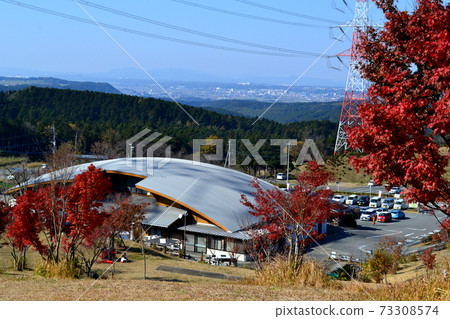 Sightseeing spot in Minamiaso "Tawarayama Exchange Center Moe no Sato" 73308574
