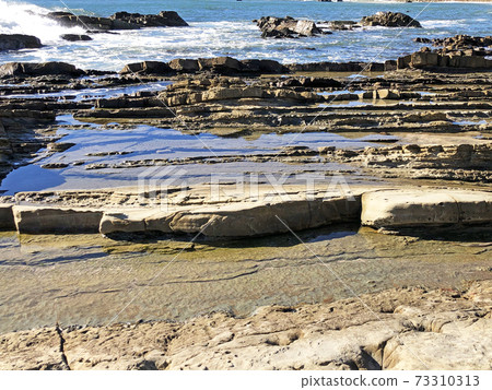 Inubōsaki coast Sandstone Mudstone Alternating layers Beach Inubōsaki coast Sandstone Mudstone Alternating layers Beach 73310313