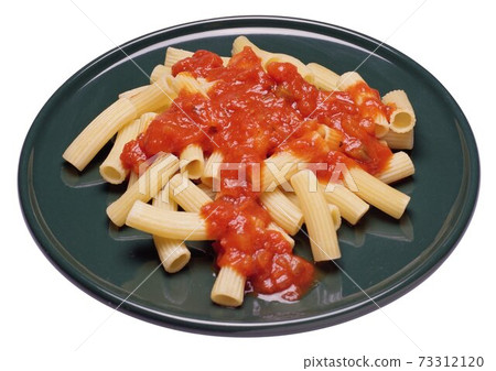 Pasta with tomato sauce 73312120