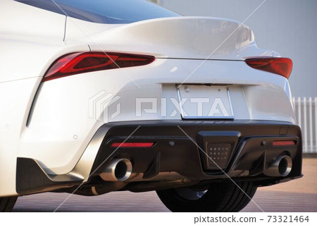 日本跑車Toyota GR Supra的後部 73321464