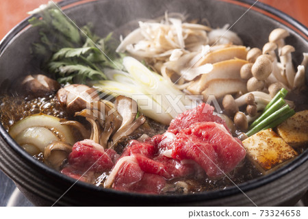 Delicious shabu-shabu 73324658