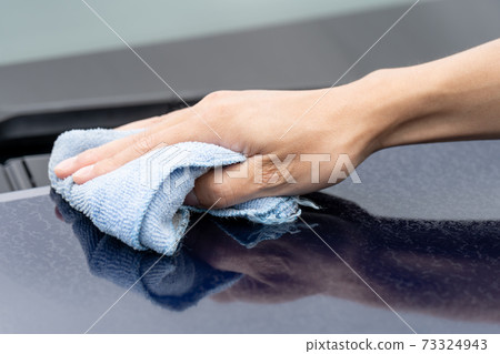 Car wash wiping with micro cloth Car wash wiping with micro cloth 73324943