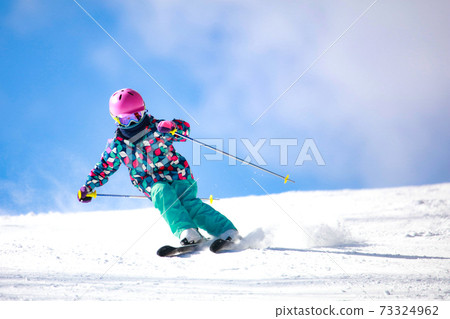 女孩滑雪 女孩滑雪 73324962