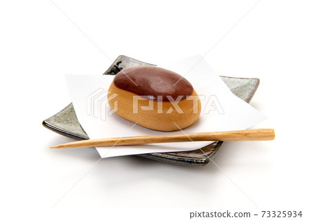Japanese sweets kuri manju Japanese sweets kuri manju 73325934