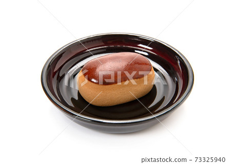 Japanese sweets kuri manju Japanese sweets kuri manju 73325940