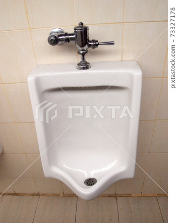 Men chamber pot 73327178