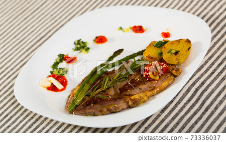 Veal with grilled vegetables Veal with grilled vegetables 73336037