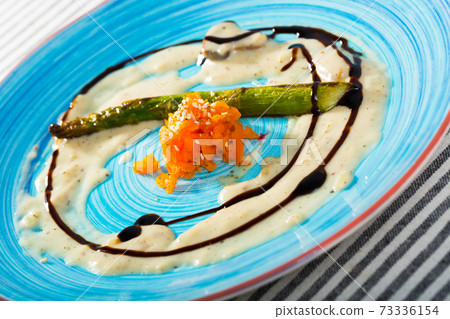 Delicious sauce with asparagus and carrot Delicious sauce with asparagus and carrot 73336154