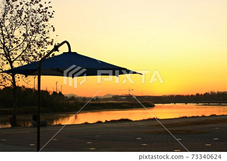 Sunrise scenery, natural scenery 73340624