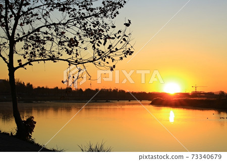 Sunrise scenery, natural scenery Sunrise scenery, natural scenery 73340679