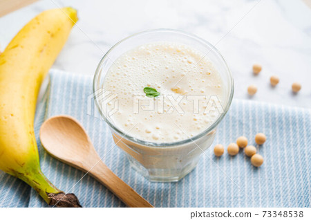 豆漿香蕉酸奶奶昔 73348538