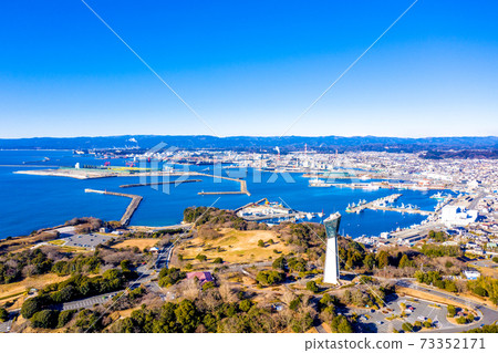 Onahama Port in winter (Iwaki City, Fukushima Prefecture) 73352171