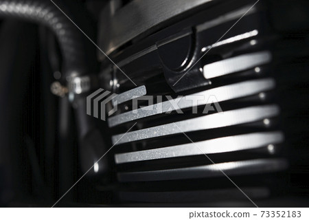 650㏄自行車引擎特寫 73352183