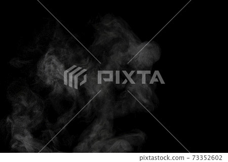 蒸汽,蒸汽,蒸汽,黑色背景上採取的煙 蒸汽,蒸汽,蒸汽,黑色背景上採取的煙 73352602