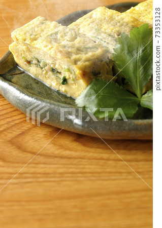 Hot soup roll egg with trefoil Hot soup roll egg with trefoil 73353128