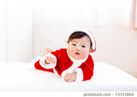 Child Santa 8 months old baby 73355668