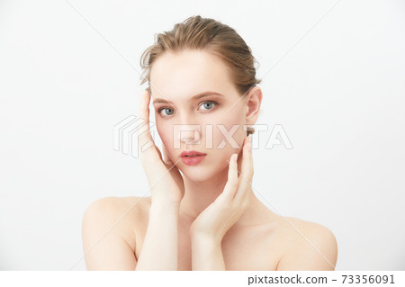 Beauty shot Foreign women Beauty shot Foreign women 73356091