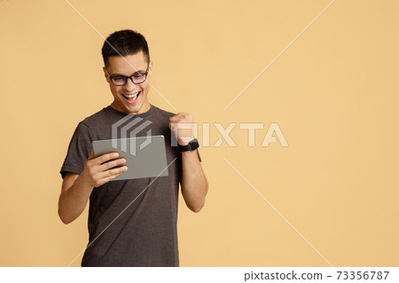 Online victory, excellent mark or review and good result 73356787