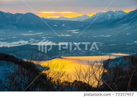 Scenery from the vicinity of Lake Nojiri Terrace Lake Nojiri / Winter Sunset Scenery from the vicinity of Lake Nojiri Terrace Lake Nojiri / Winter Sunset 73357457