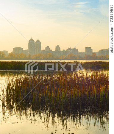 River Dnipro Obolon Kyiv, Ukraine River Dnipro Obolon Kyiv, Ukraine 73359655