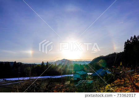 Winter sun dog Winter sun dog 73362017
